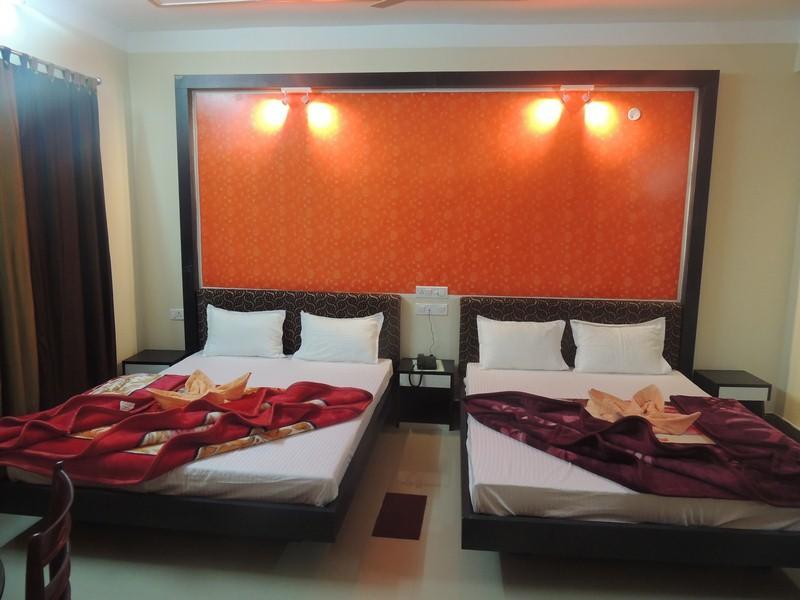 Swagatam International Hotell Tarapith Exteriör bild