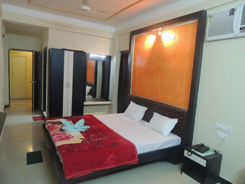 Swagatam International Hotell Tarapith Exteriör bild