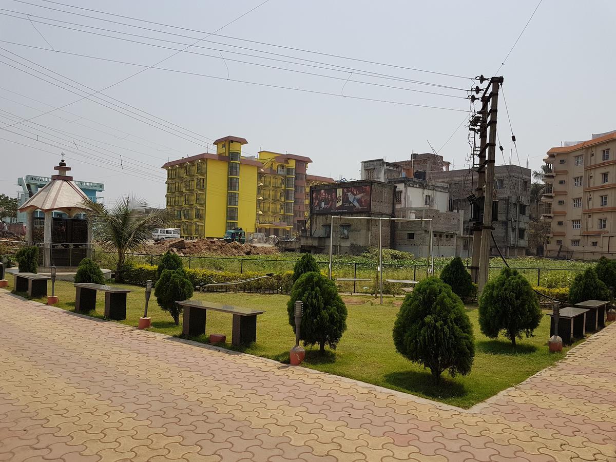 Swagatam International Hotell Tarapith Exteriör bild