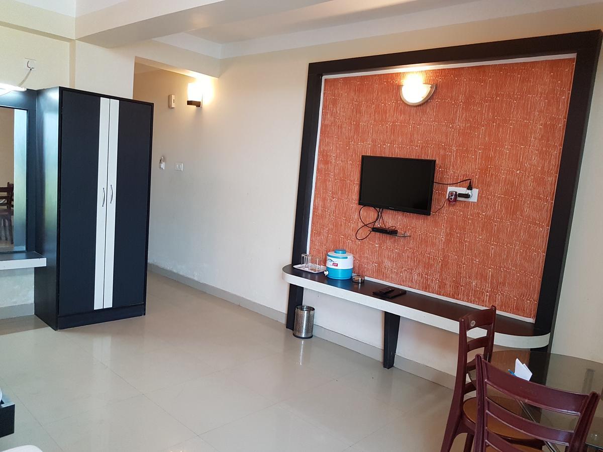 Swagatam International Hotell Tarapith Exteriör bild